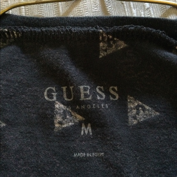 Guess T-Shirt - Picture 5 of 5